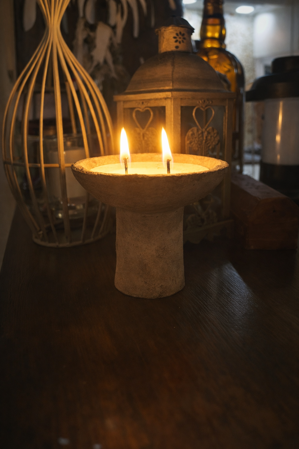 Eskitme Detaylı Ayaklı Seramik Mum